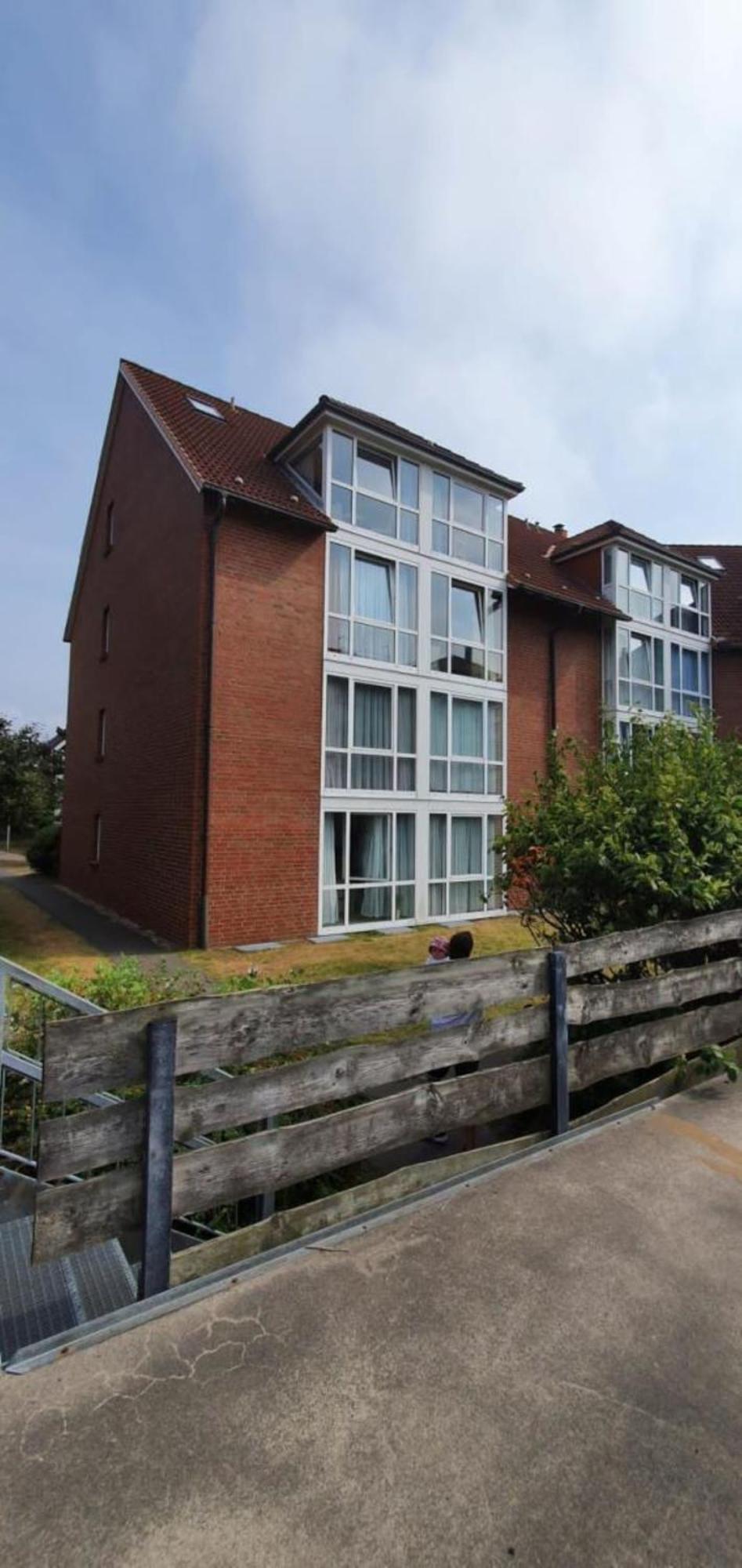 Ferienwohnung Mit Seeblick Und Schwimmbadnutzung In Cuxhaven Exterior photo