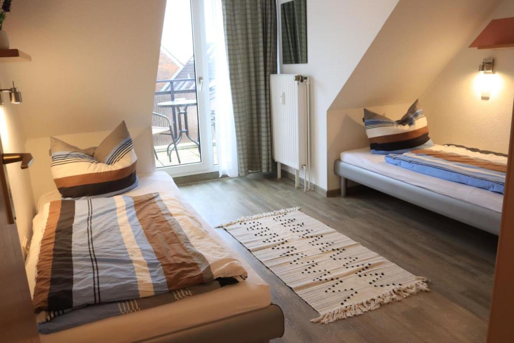 Ferienwohnung Mit Seeblick Und Schwimmbadnutzung In Cuxhaven Exterior photo